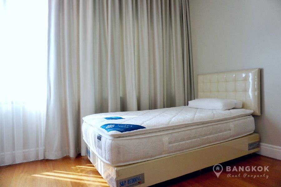 picture Bright Sukhumvit 24 | Unique Family Sized Spacious 6 Bed 6 Bath Duplex - 17/24