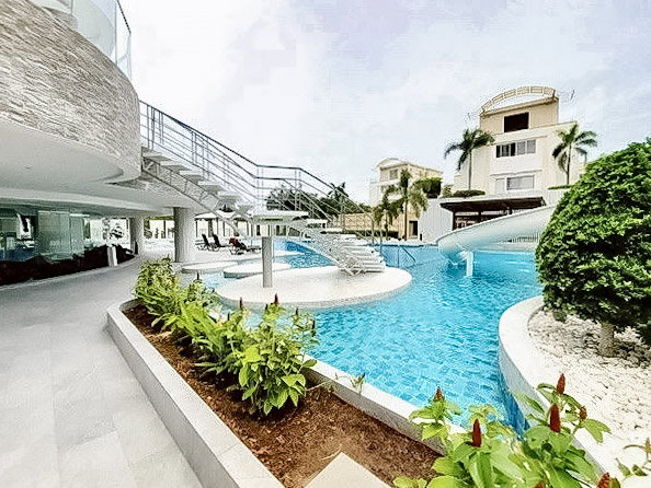 รูป High End 2 Bed Condo for Sale La Royale Beach Sea View - รูปที่ 2/9