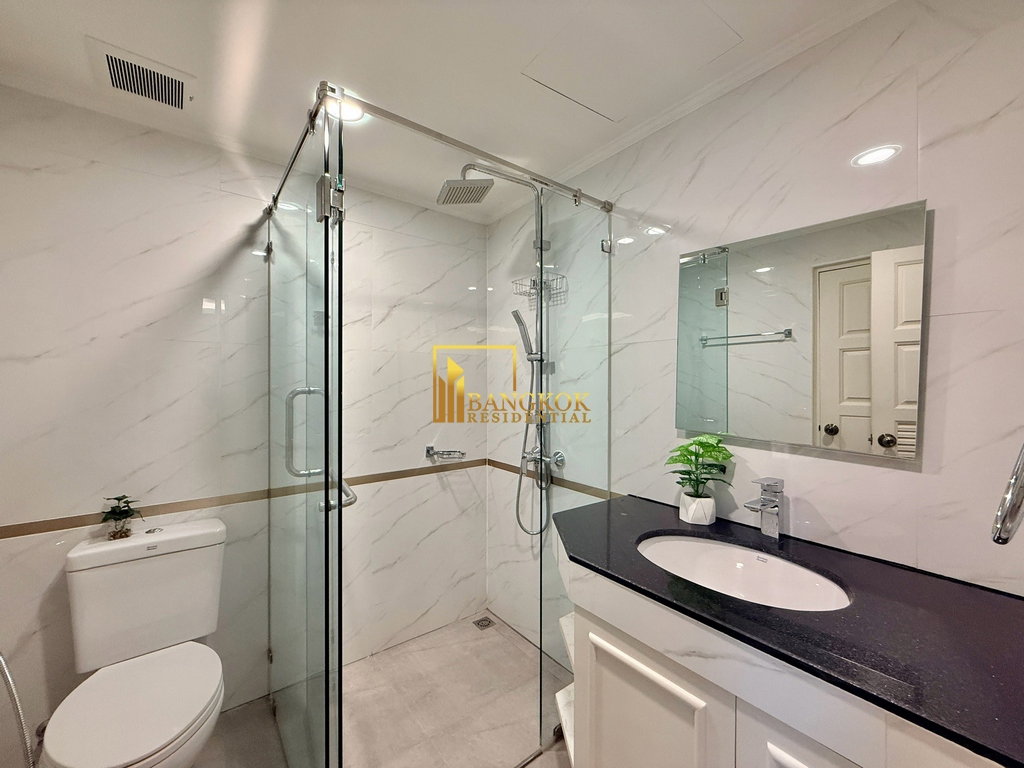 รูป Renovated 3 Bedroom Apartment For Rent in Phrom Phong - BR20618AP - รูปที่ 23/36