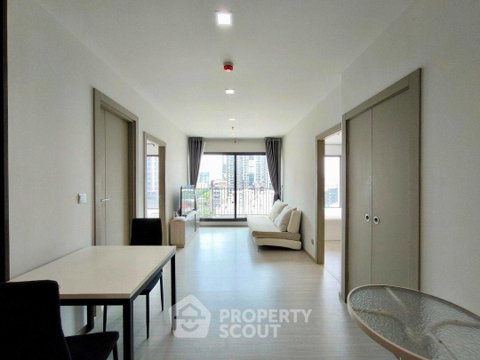 2-BR Condo Life Asoke - Rama 9, 300m To MRT Phra Ram 9 (ID 1911702)
