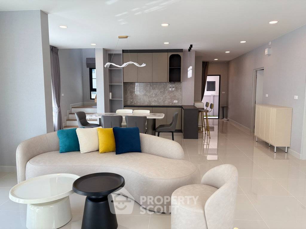รูป บ้าน 4 ห้องนอน พื้นที่ 303 ตร.ม. ในโครงการ Centro Bangna (ID 3273569) - รูปที่ 4/15