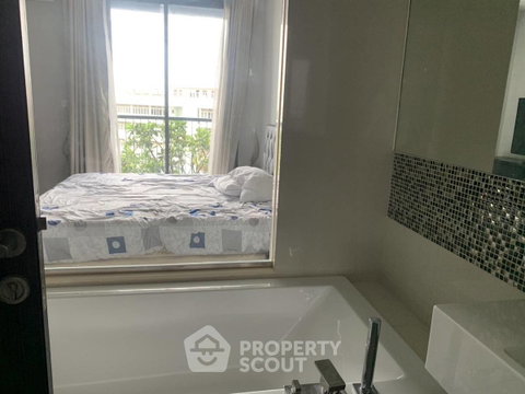 1-BR Condo at Rhythm Sukhumvit 44/1 near BTS Phra Khanong (ID 3223295)