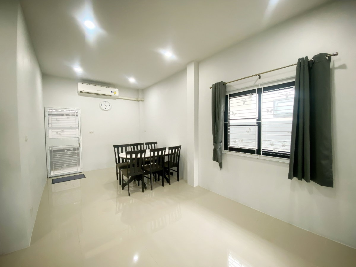 รูป ให้เช่าบ้านเดี่ยวชั้นเดียว ใกล้ รพ.อานัน ขนาด 2 ห้องนอน 2 ห้องน้ำ พร้อมเฟอร์นิเจอร์ครบและเครื่องใช้ไฟฟ้าครบ พร้อมเข้าอยู่ - รูปที่ 21/29