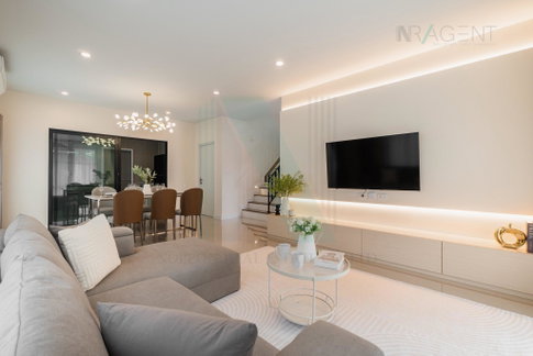 ให้เช่าบ้านเดี่ยว 2 ชั้น เศรษฐสิริ พัฒนาการ 4 ห้องนอน 3 ห้องน้ำ