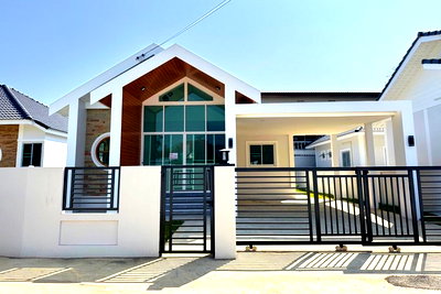 Houses for sale Chiang Mai : Thailand House for sale 3 bedroom 66 Square Wa 2490000 Baht.