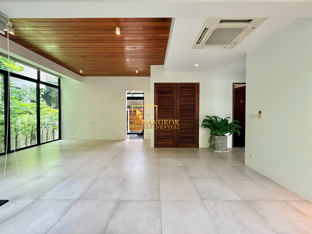 picture Contemporary 2 Bedroom House For Rent in Phrom Phong - BR27876SH - 4/40