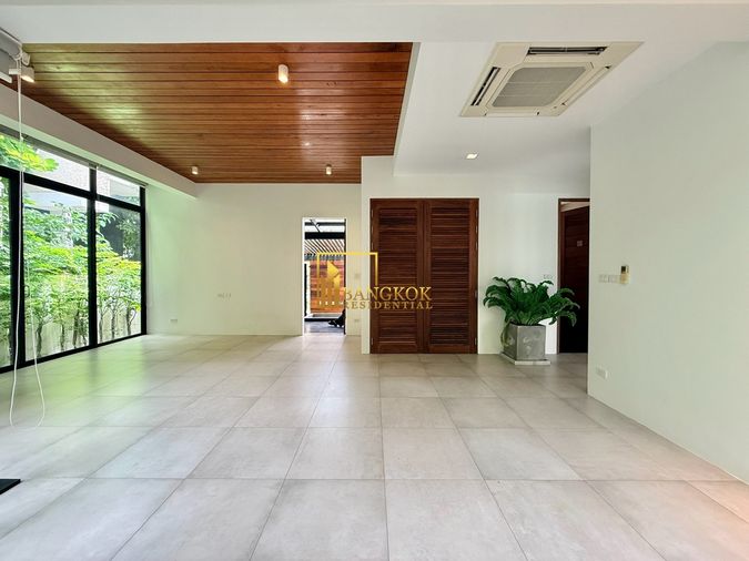 ให้เช่าบ้านเดี่ยว 2 ห้องนอน 250 ตร.ม. 75 ตร.ว. เขตคลองเตย