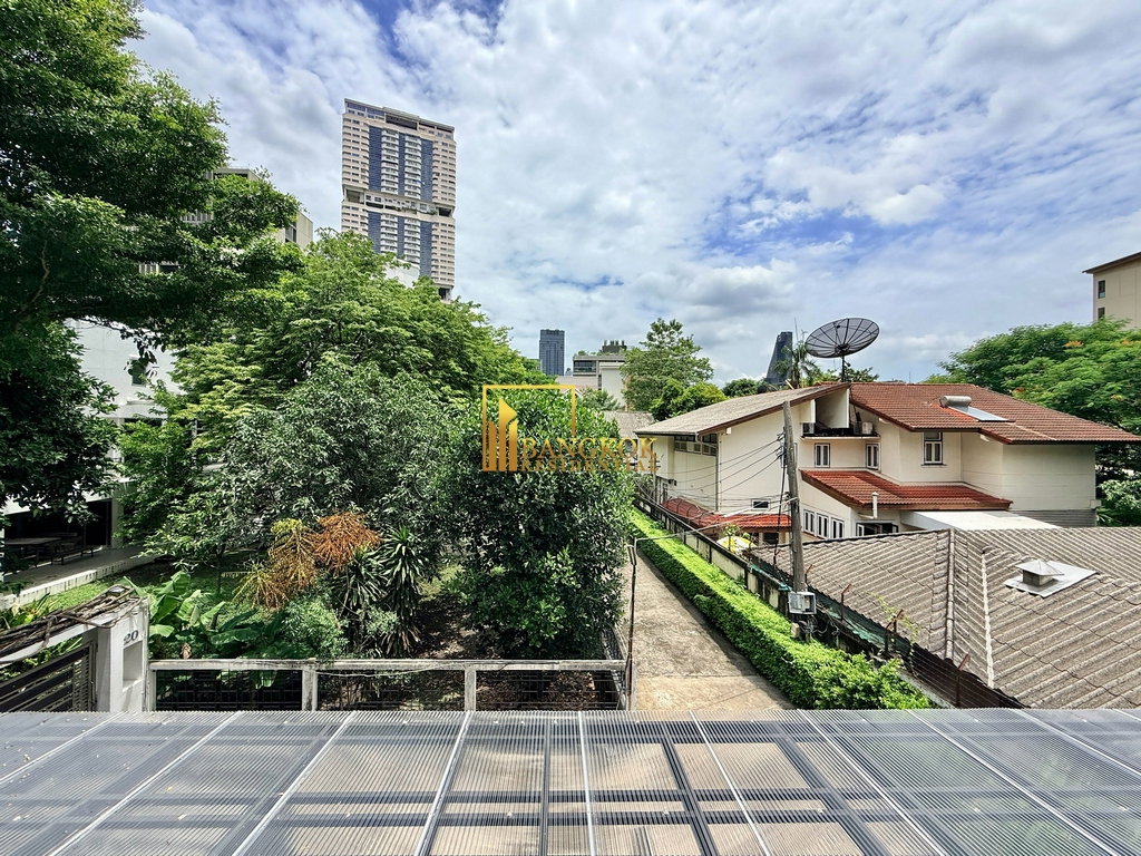 picture Contemporary 2 Bedroom House For Rent in Phrom Phong - BR27876SH - 25/40