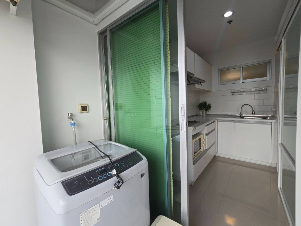 picture For Rent Lumpini Place Rama 9 – Ratchada fully furnished good view   Floor 25  - 11/16