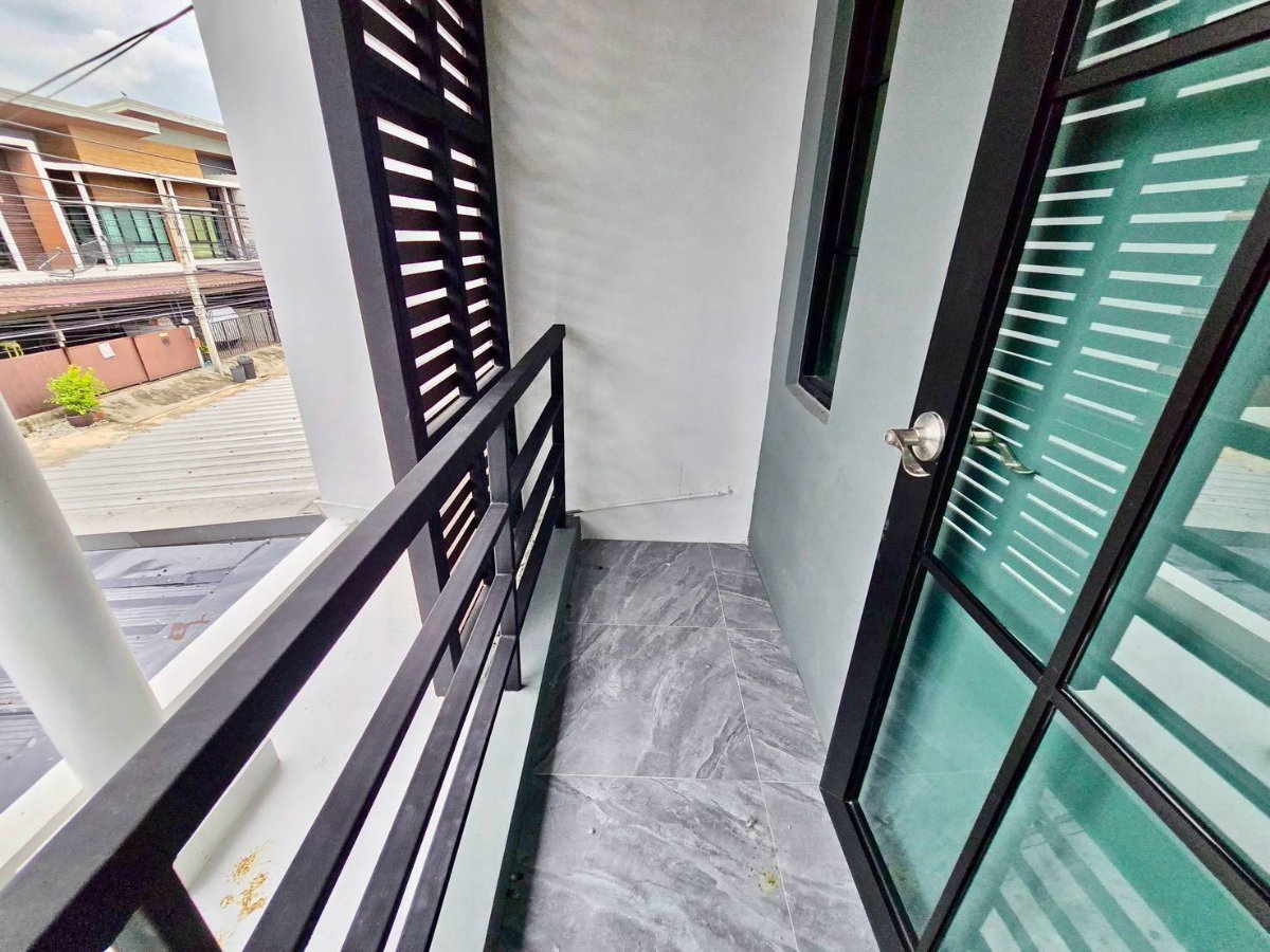 รูป ทาวน์เฮ้าส์ รีโนเวทใหม่ ทำเลดี หมู่บ้าน RNP Place ถนนสามวา บางชัน คลองสามวา ใกล้รถไฟฟ้าสายสีชมพู ตลาดมีน - รูปที่ 17/19