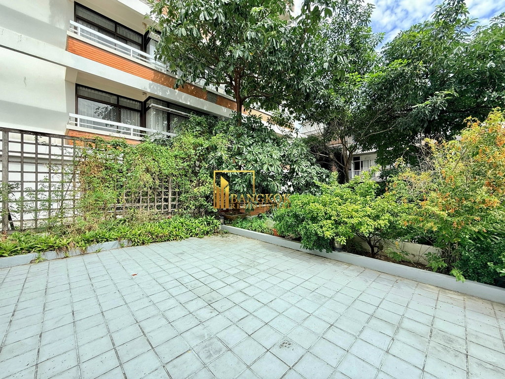 รูป Generously Sized 5 Bed Penthouse Apartment in Phrom Phong - BR0180AP - รูปที่ 55/59