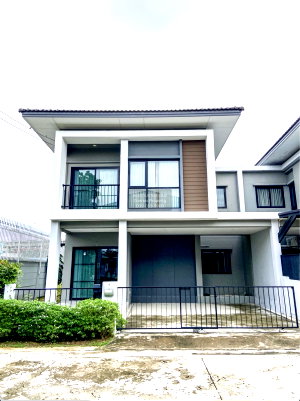Houses for sale Bangkok : For Sale House , Lumpini Town Ville Ladkrabang - Suvarnabhumi , Thap Yao , Lat Krabang , Bangkok , CX-172827 ✅ Live chat with us ADD LINE @connexproperty ✅