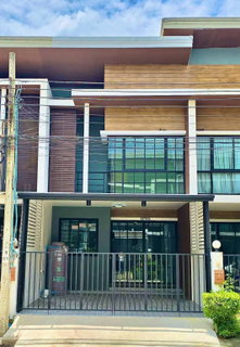 ทาวน์เฮ้าส์ รีโนเวทใหม่ ทำเลดี หมู่บ้าน RNP Place ถนนสามวา บางชัน คลองสามวา ใกล้รถไฟฟ้าสายสีชมพู ตลาดมีน