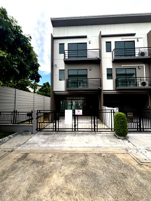 Townhouses for sale Bangkok : For Sale Townhouse/Townhome  , Baan Klang Muang Ramintra , MRT-Khu Bon , Tha Raeng , Bang Khen , Bangkok , CX-172814 ✅ Live chat with us ADD LINE @connexproperty ✅