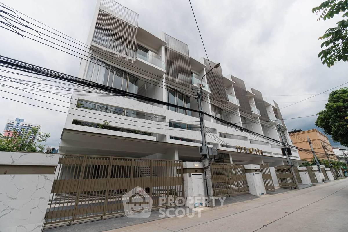 รูป ทาวน์เฮ้าส์ 4-ห้องนอน ที่ ลักซ์ 35 รัชดา-ลาดพร้าว ใน จันทรเกษม (ID 3275027) - รูปที่ 24/25