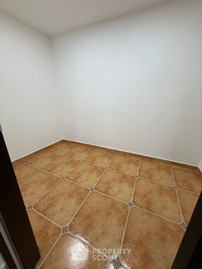 picture Pet-Friendly 2-BR At The Royal Navin Tower Near MRT Khlong Toei (ID 3275001) - 16/16