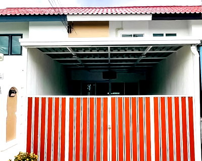 Townhouses for sale Chonburi : 2 Storey Townhouse for Sale Noen Plab Wan Pattaya
