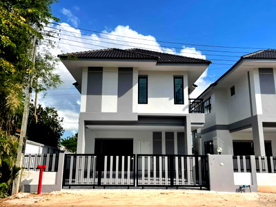 บ้านเดี่ยวให้เช่า : ให้เช่าบ้านเดี่ยว 2 ชั้น ทำเลทอง