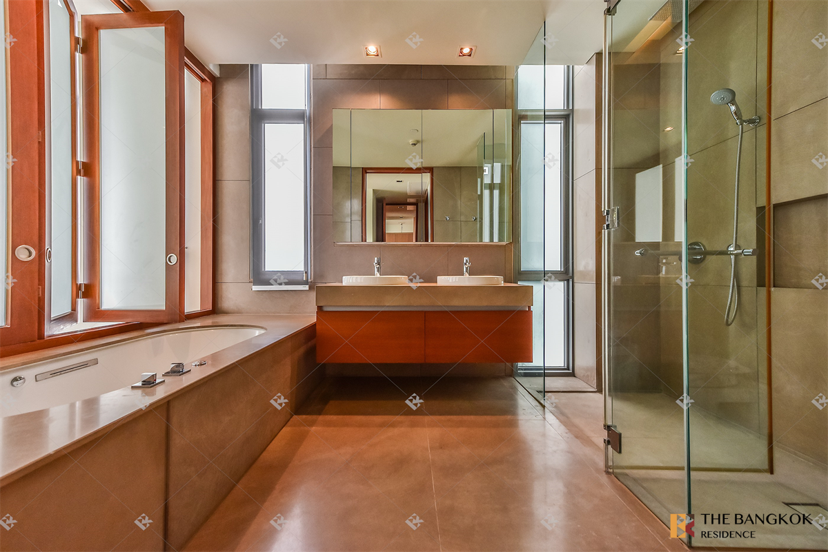 picture The Sukhothai Residences  Convenient Travel, Great Value per Square Meter - 4/10
