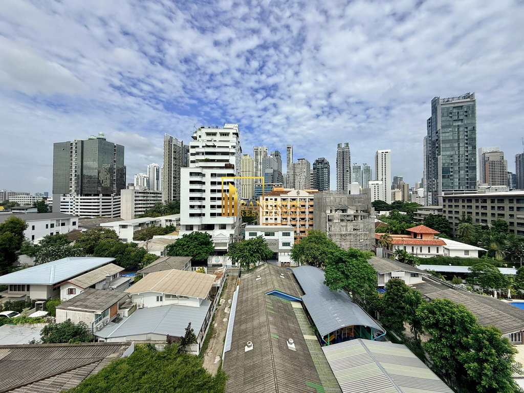 รูป Generously Sized 5 Bed Penthouse Apartment in Phrom Phong - BR0180AP - รูปที่ 27/59