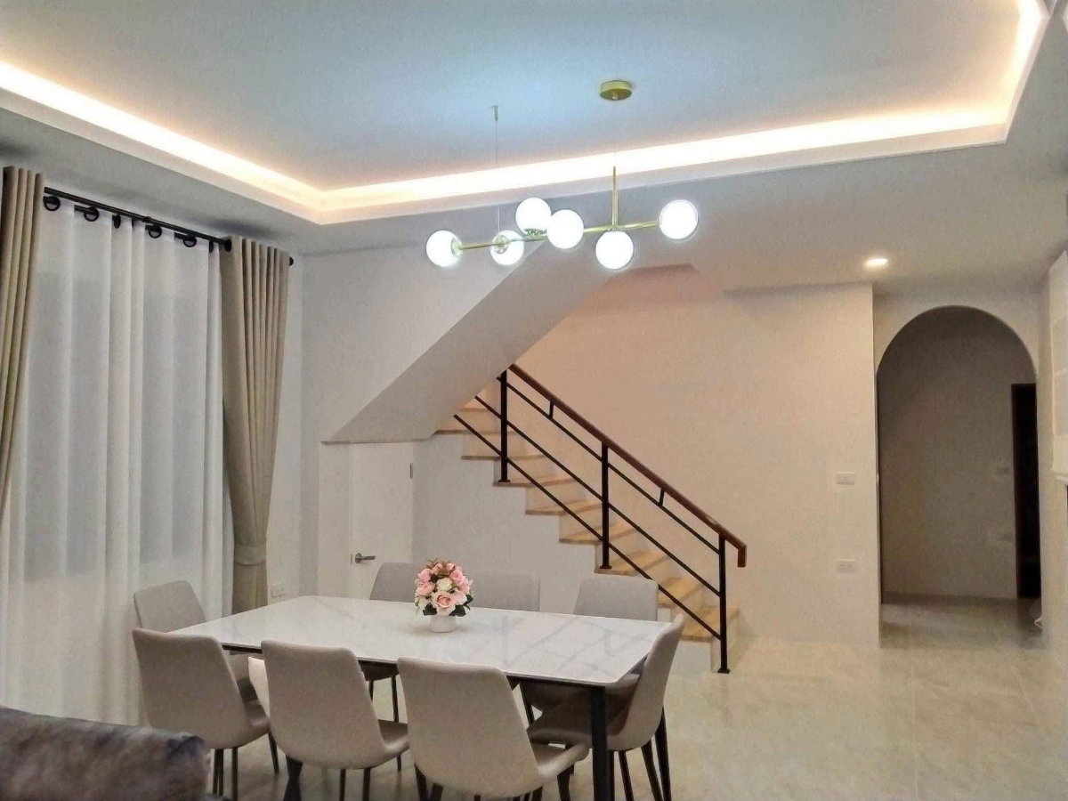 รูป ปล่อยเช่าprivate Pool Villa สร้างใหม่ พื้นที่ใช้สอย 290 ตรม. 4 ห้องนอน 3 ห้องน้ำ - รูปที่ 9/18