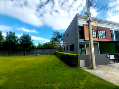 Townhouses for sale Bangkok : For Sale Townhouse/Townhome  , The Trop Urban Motorway - Ladkrabang , Thap Yao , Lat Krabang , Bangkok , CX-172896 ✅ Live chat with us ADD LINE @connexproperty ✅