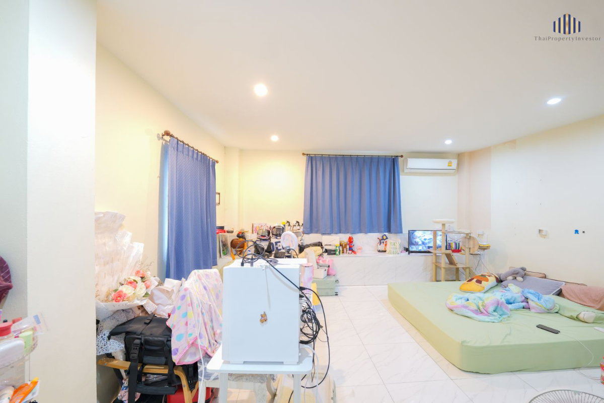 รูป ขายอาคารพาณิชย์ 3 ชั้น (หลังริม) โครงการบ้านสุขนิเวศน์ 8 ทำเลดี ซอยลัดเชื่อม 3 ถนนใหญ่ - รูปที่ 8/10