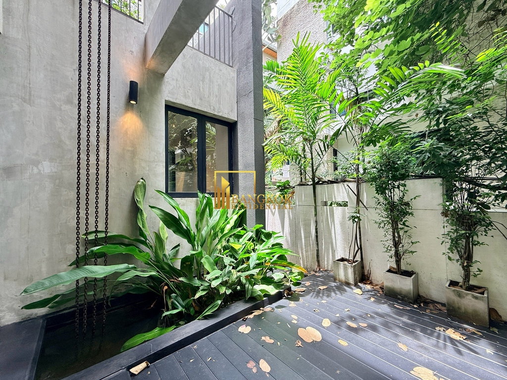 picture Contemporary 2 Bedroom House For Rent in Phrom Phong - BR27876SH - 11/40