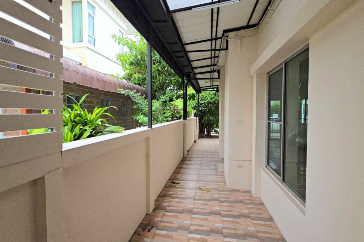 รูป ให้เช่า บ้านแฝด เดอะ เซนโทร สุขุมวิท113 ด่านสำโรง  - รูปที่ 10/16
