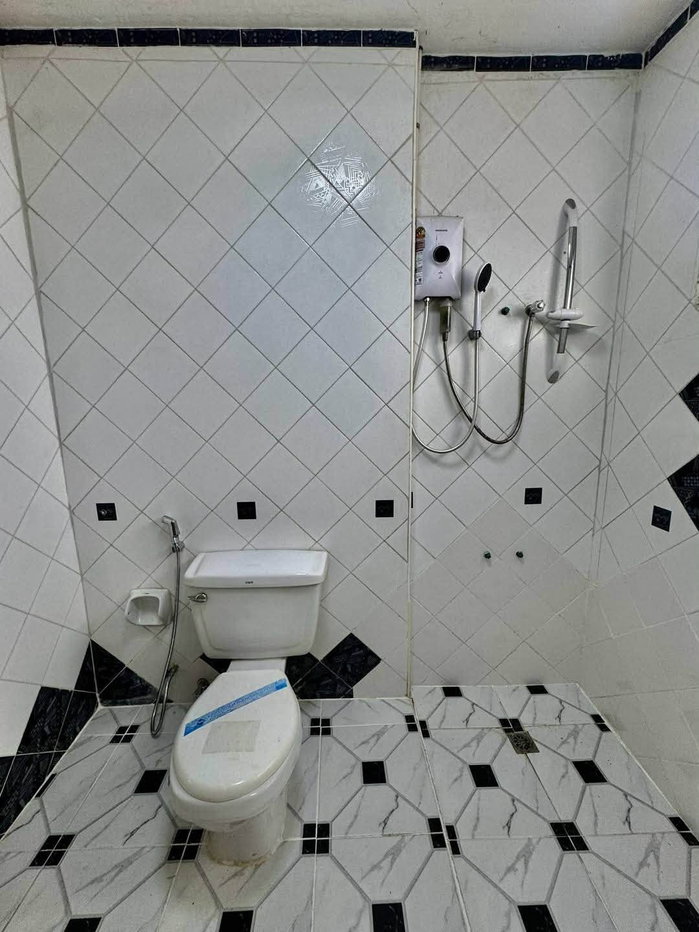 รูป ให้เช่าบ้านเดี่ยวหลังใหญ่ 4 นอน ม.ราชาวดี ติดถนนไร่กล้วย ศรีราชา - รูปที่ 8/18