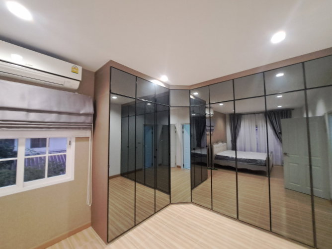 รูป ห้เช่าบ้านเดี่ยวหลังมุมสุดซอย 4 ห้องนอน โครงการ แกรนดิโอ ลาดพร้าว-เกษตรนวมินทร์ (Grandio Ladprao KasetNawamin) ซอยนวมินทร์ 42 - รูปที่ 21/26