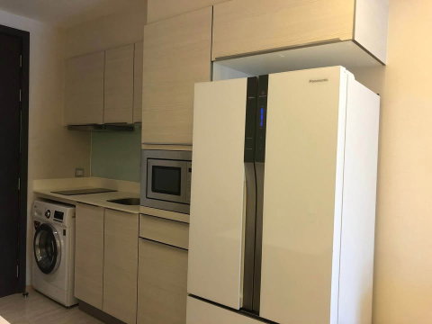 1 ห้องนอน | 1 ห้องน้ำ | BTS Phrom Phong | 43 ตร.ม. | 28,000 บาท/เดือน | ชั้น 9 — H Sukhumvit 43 Sukhumvit 43