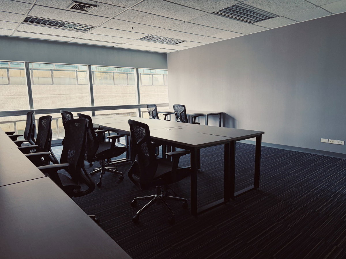 picture Private Office for Rent in Asoke near BTS Asok & MRT Sukhumvit | Flexory Space - 20/21