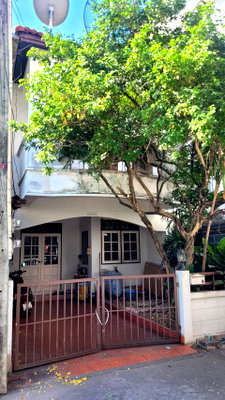 Townhouses for sale Chonburi :  2-Storey Townhouse in Bangsaen