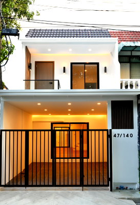 Townhouses for sale Bangkok : Sosunthorn 2 Village, Ngamwongwan 47, Intersection 12, Kaset-Nawamin, Prachachuen, Viphavadee, Chaengwattana