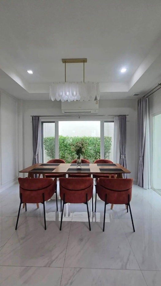 รูป 🏡✨ ให้เช่า บ้านเดี่ยวหรู ลัดดารมย์ จตุโชติ 15 4 ห้องนอน 3 ห้องน้ำ พื้นที่กว้าง 240 ตร.ม. พร้อมเฟอร์นิเจอร์และเครื่องใช้ไฟฟ้า - รูปที่ 7/17