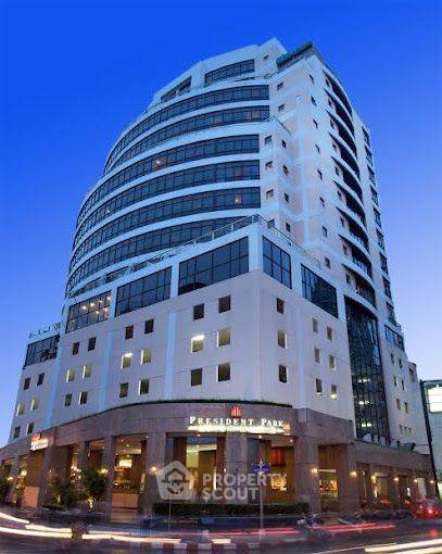 picture Great Value 3-BR President Park Condominium Near MRT Queen Sirikit (ID 995414) - 6/6