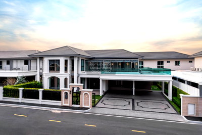 Houses for sale Bangkok : For Sale House , PERFECT MASTERPIECE SUKHUMVIT 77 , Phra Khanong , Watthana , Bangkok , CX-173142 ✅ Live chat with us ADD LINE @connexproperty ✅
