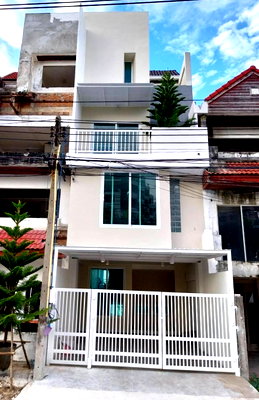 เช่าทาวน์โฮม ระยอง : ทาวน์เฮ้าและร้าน ติดทะเลบ้านฉาง ให้เช่า