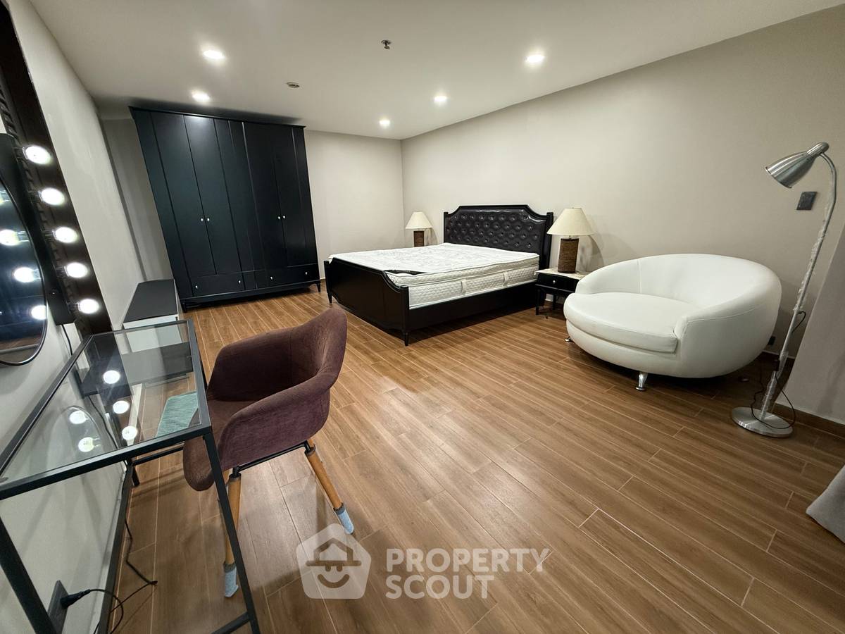 picture Pet-Friendly 2-BR At The Royal Navin Tower Near MRT Khlong Toei (ID 3275001) - 6/16