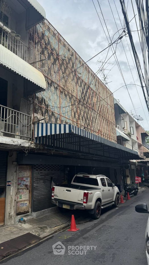 รูป ทาวน์เฮาส์ 6 ห้องนอน ขนาด 432 ตร.ม. ย่านประชาสงเคราะห์ MRT ห้วยขวาง (ID 3275150) - รูปที่ 10/12