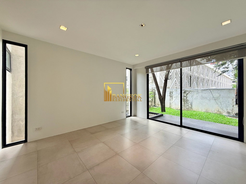 picture Contemporary 2 Bedroom House For Rent in Phrom Phong - BR27876SH - 7/40