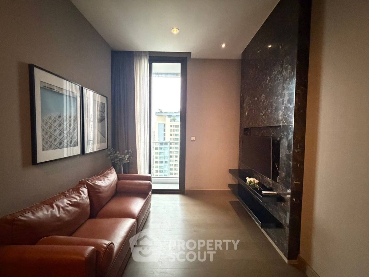 picture 35th-Floor 1-BR At The Esse At Singha Complex Near MRT Phetchaburi (ID 479972) - 1/17