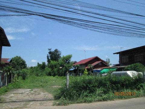 Vacant land for sale on the banks of the Mekong River, Mukdahan Province.