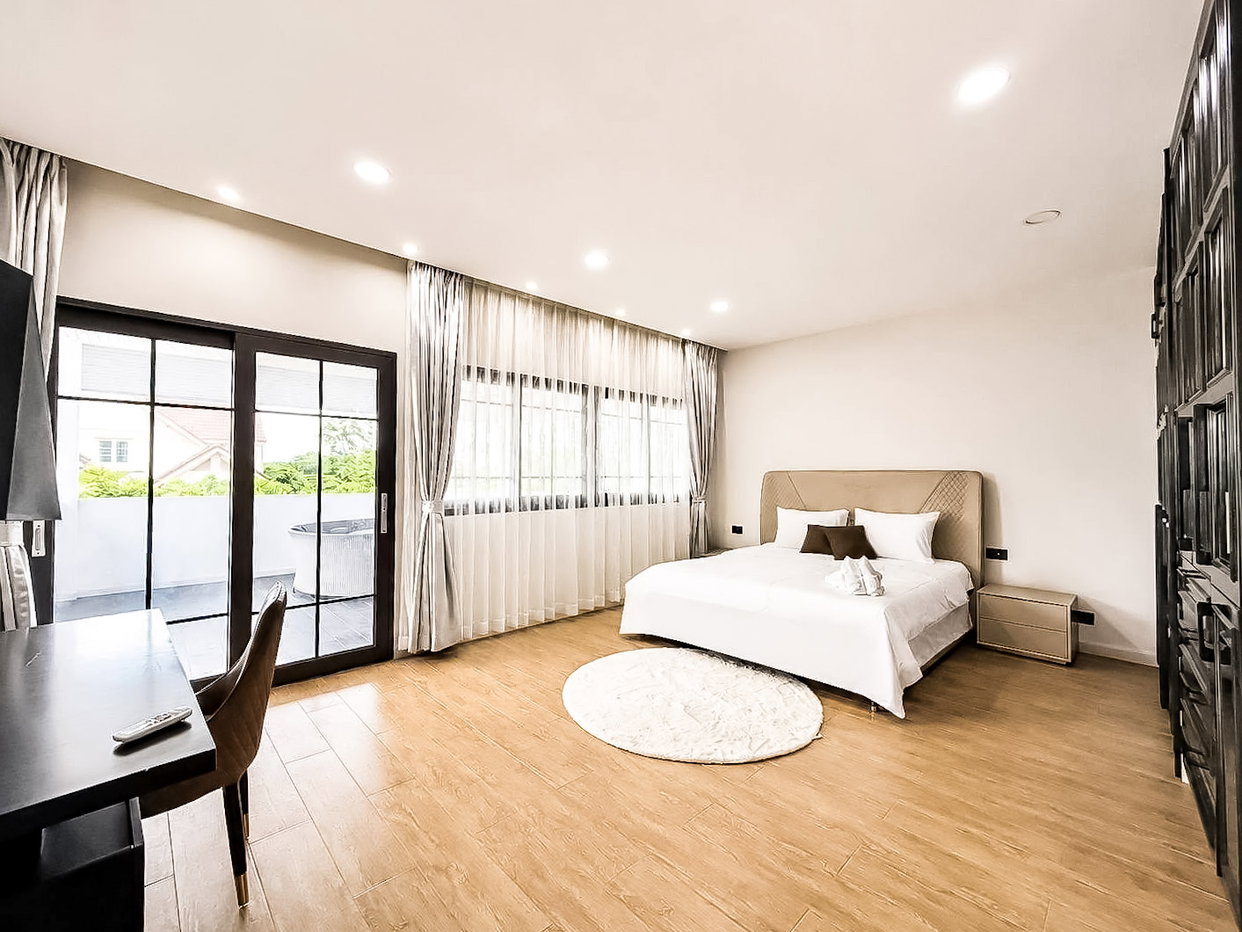 รูป Modern 5 Bed Pool Villa for Sale East Pattaya Private Pool - รูปที่ 15/18