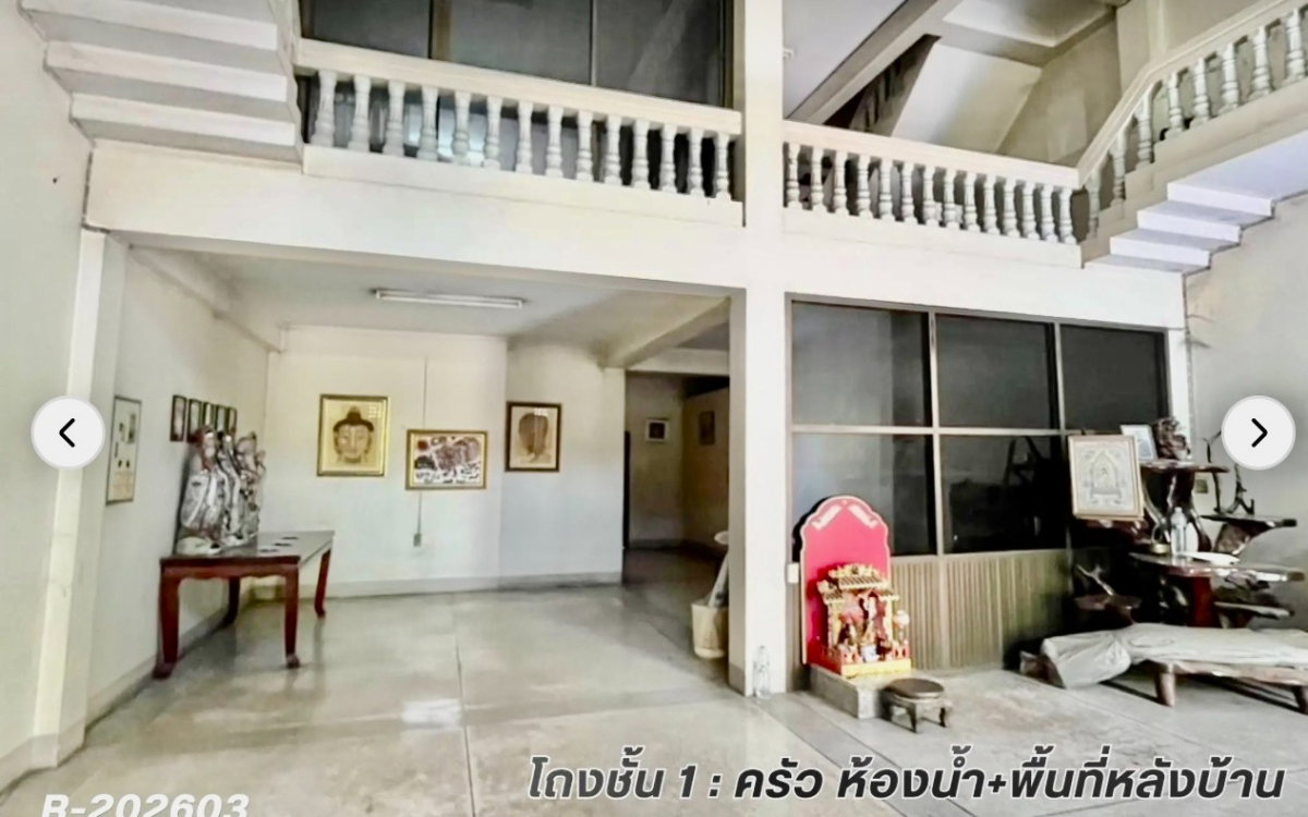 รูป ขายอาคารพาณิชย์ริมถนนแสงชูโต ห้องมุม 2 คูหา  3 ชั้น พื้นที่ทะลุถึงกัน 56 ตร. วา.  4 นอน จอดรถได้ 3 คัน ตกแต่งพร้อมเฟอร์บิ้วท์อิน สภาพสวย พร้อมอยู่ - รูปที่ 9/12
