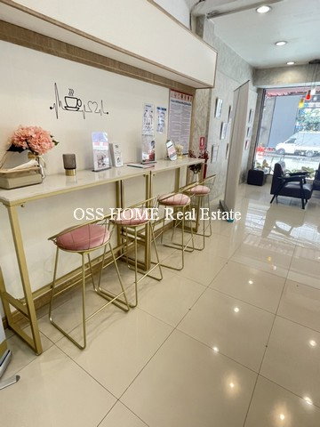 รูป KP062 ให้เช่าอาคารพาณิชย์ 1.5 ชั้น ติดถนน 2 คูหาติดรถไฟฟ้าสายสีเหลือง ศรีลาซาล พร้อมที่จอดรถรองรับลูกค้า คลินิกเวชกรรม เป็นห้องเปล่า เหมาะทำคลีนิก - รูปที่ 2/23