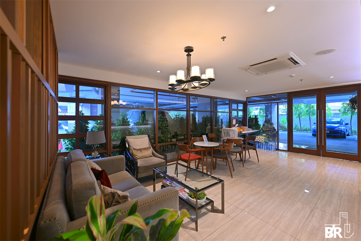 picture Private Unit, Fully Equipped Common Area Serene Place near BTS Phrom Phong - 8/9