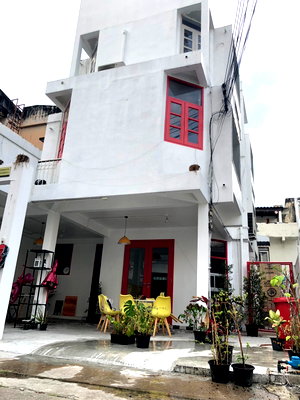 เช่าทาวน์โฮม กรุงเทพมหานคร : ให้เช่า Townhome สุขุมวิท 55 | ใกล้ BTS ทองหล่อ เพียง 5 นาที 5 ห้องนอน | 4 ห้องน้ำ