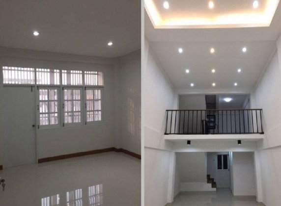 รูป ให้เช่าอาคาร 4 ชั้น ริมถนนอ่อนนุช ปากซอยอ่อนนุช / ใกล้-ตลาดเอี่ยมสมบัตร / มีแอร์ 2 เครื่อง เหมาะเป็นสำนักงาน จดบริษัทได้ หรือ ธุรกิจทุกประเภท - รูปที่ 8/10